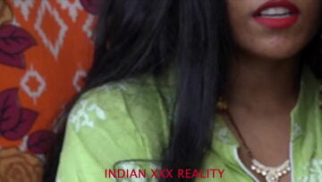 Indian sex videoसेक्सी देहाती लड़की की चुदाई की वीडियो