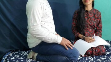 Xnx.com video देसी मोटी आंटी की चिकनी चूत चुदाई वीडियो